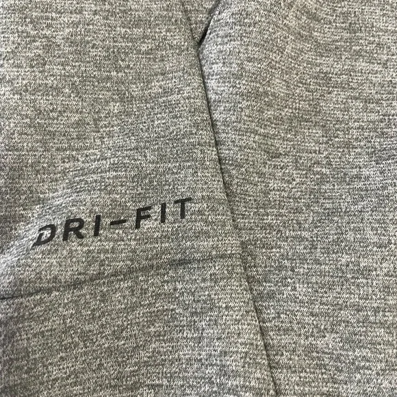 Men’s Nike Dri-Fit hoodie size XL - Picture 2 of 3